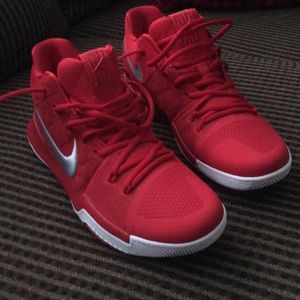 Kyrie 3 brand new